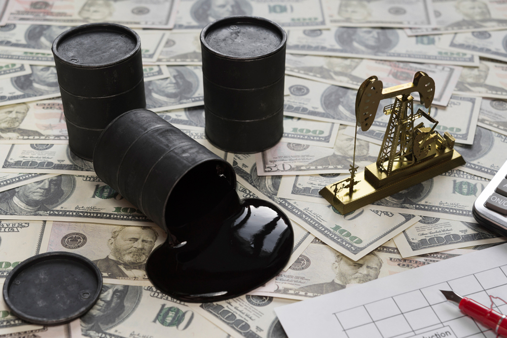 Цены на нефть ускорили рост из-за штормов в Мексиканском заливе
