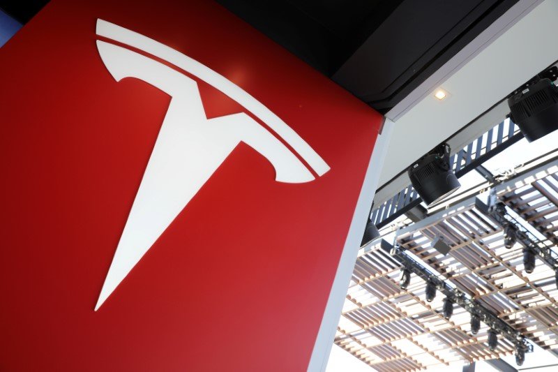 Акции Tesla полетели вверх на новостях о сплите 5-к-1