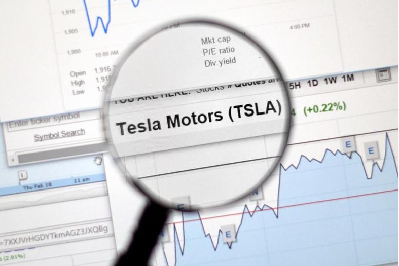 Акции Tesla впервые в истории выросли до $2000